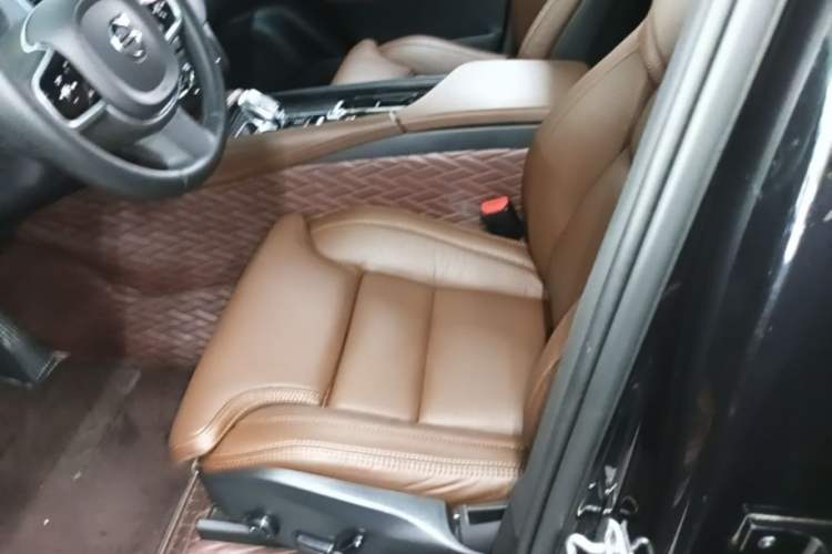 Used Volvo XC90 2021 B6 Luxury Smart Edition 7-Seater Left Front Seat