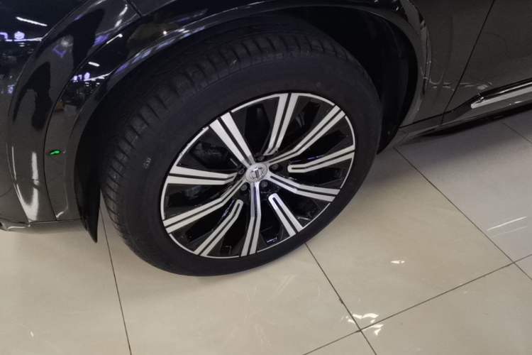 Used Volvo XC90 2021 B6 Zhiyi Luxury Edition 7-Seater Left Front Wheel Hub