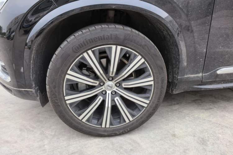Used Volvo XC90 2021 B5 SmartDrive Luxury Edition 7 Seats Left Front Wheel Hub