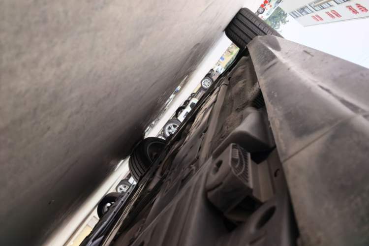 Used Volvo XC90 2021 B5 SmartDrive Luxury Edition 7 Seats Left Side Sill