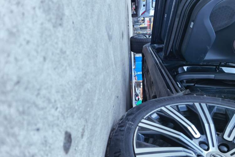Used Volvo XC90 2021 B6 Zhiyi Luxury Edition 7-Seater Left Side Sill