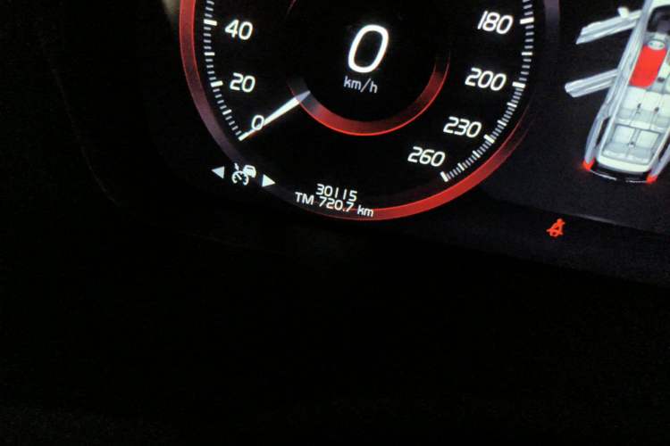 Used Volvo XC90 2021 B6 Zhiyi Luxury Edition 7-Seater Odometer Close Up