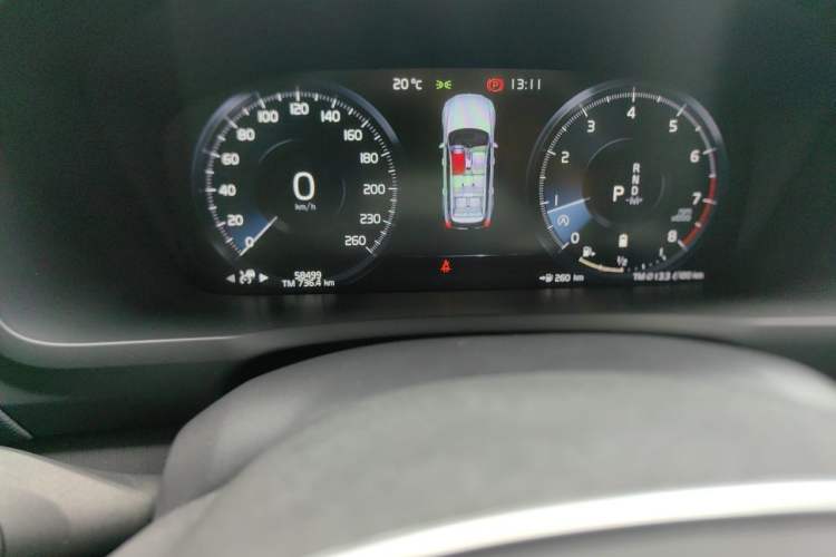 Used Volvo XC90 2021 B6 Luxury Smart Edition 7-Seater Odometer Close Up