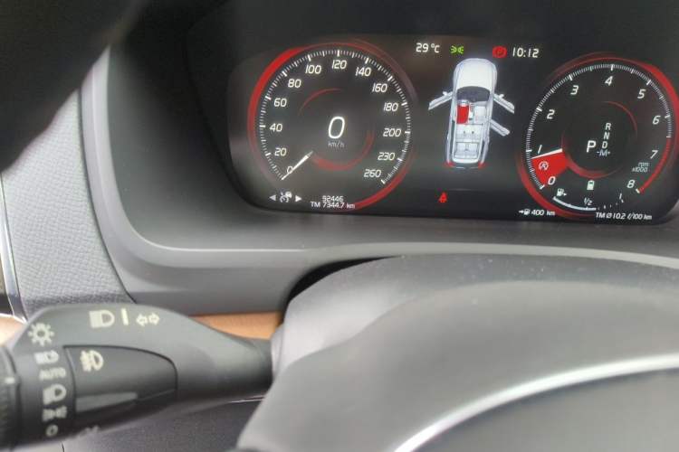 Used Volvo XC90 2021 B6 Zhiyi Luxury Edition 7-Seater Odometer Close Up