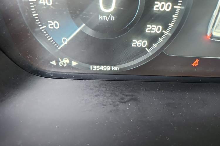 Used Volvo XC90 2021 B6 Zhiyi Luxury Edition 7-Seater Odometer Close Up