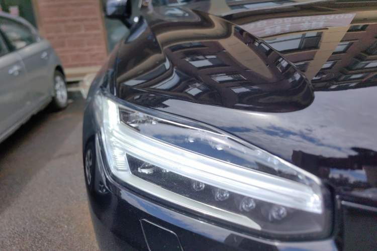 Used Volvo XC90 2021 B6 Luxury Smart Edition 7-Seater Right Front Headlight