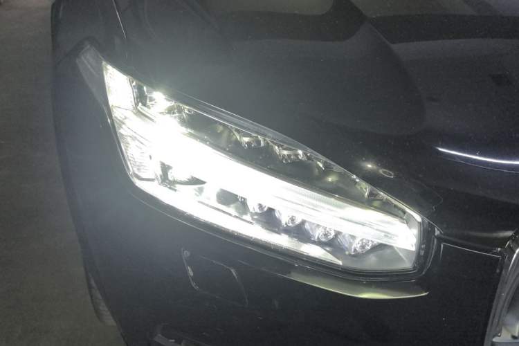 Used Volvo XC90 2021 B6 Luxury Smart Edition 7-Seater Right Front Headlight