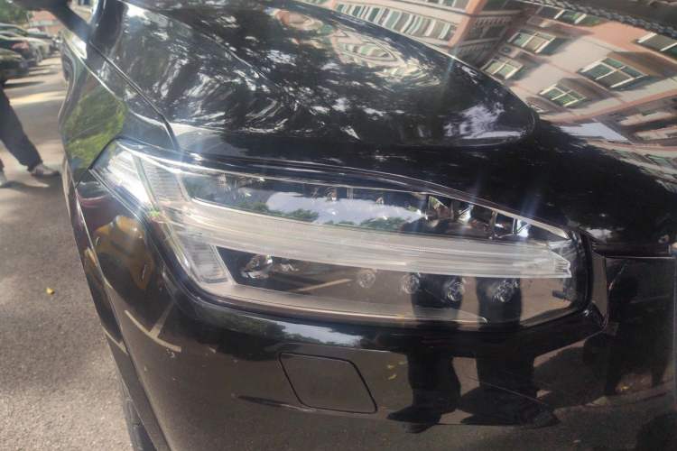 Used Volvo XC90 2021 B6 Luxury Smart Edition 7-Seater Right Front Headlight