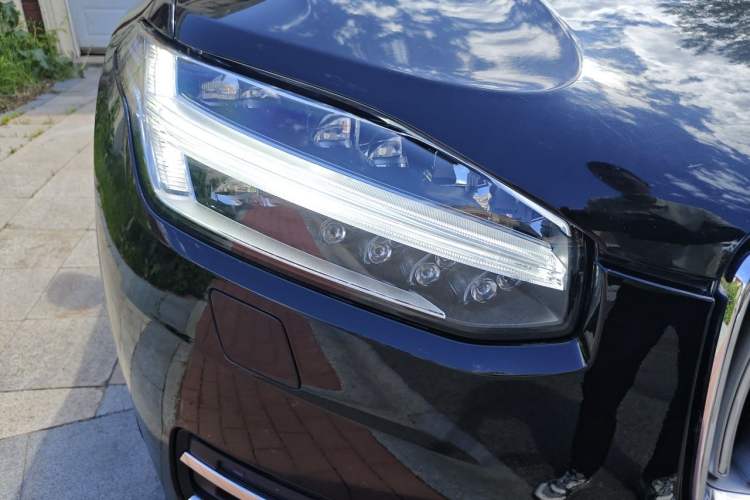 Used Volvo XC90 2021 B6 Luxury Smart Edition 7-Seater Right Front Headlight