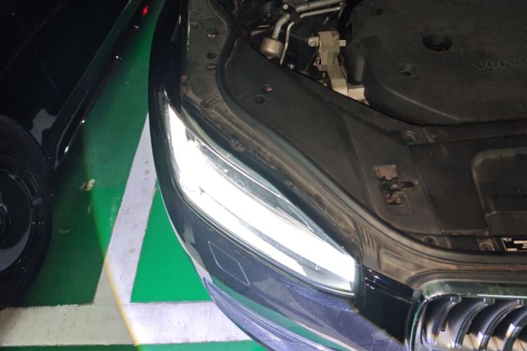 Used Volvo XC90 2021 B6 Zhiyi Luxury Edition 7-Seater Right Front Headlight