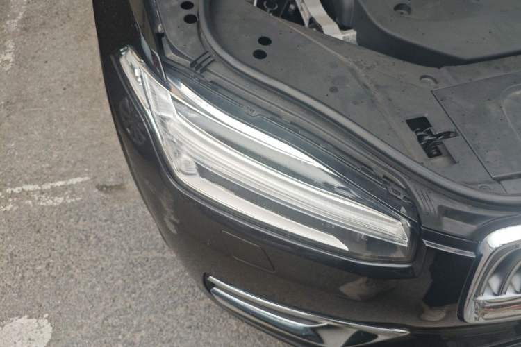 Used Volvo XC90 2021 B6 Zhiyi Luxury Edition 7-Seater Right Front Headlight