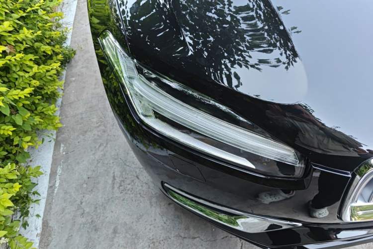 Used Volvo XC90 2021 B6 Luxury Smart Edition 7-Seater Right Front Headlight