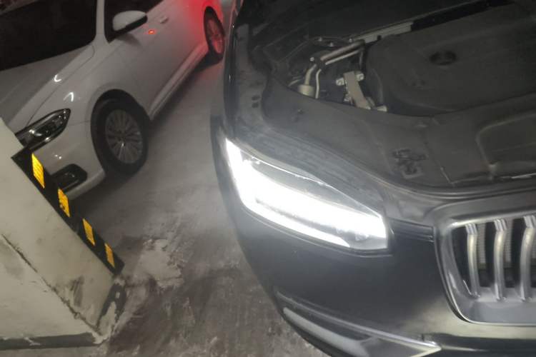 Used Volvo XC90 2021 B6 Zhiyi Luxury Edition 7-Seater Right Front Headlight