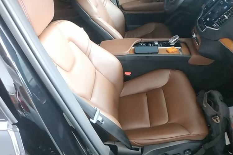 Used Volvo XC90 2021 B6 Zhiyi Luxury Edition 7-Seater Right Front Seat