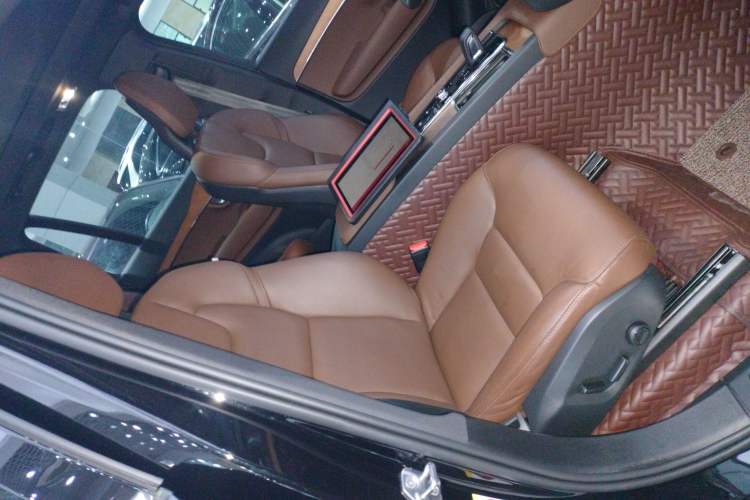 Used Volvo XC90 2021 B5 SmartDrive Luxury Edition 5-seater Right Front Seat