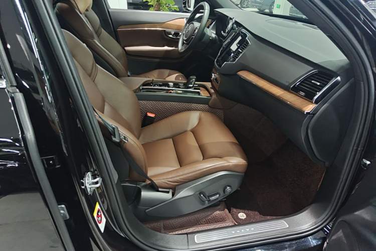 Used Volvo XC90 2021 B6 Zhiyi Luxury Edition 7-Seater Right Front Seat