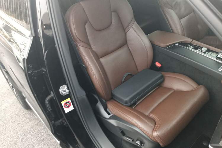Used Volvo XC90 2021 B6 Luxury Smart Edition 7-Seater Right Front Seat