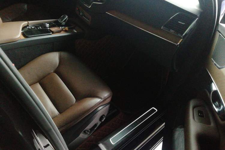 Used Volvo XC90 2021 B6 Zhiyi Luxury Edition 7-Seater Right Front Seat