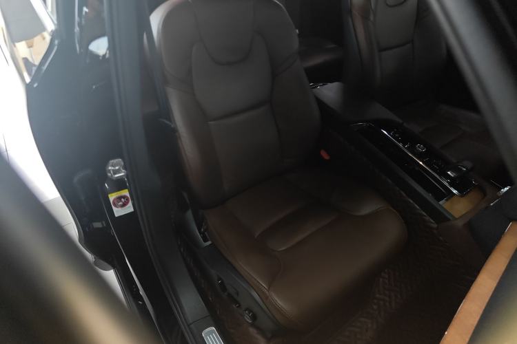 Used Volvo XC90 2021 B6 Zhiyi Luxury Edition 7-Seater Right Front Seat