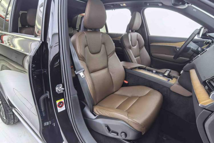 Used Volvo XC90 2021 B6 Zhiyi Luxury Edition 7-Seater Right Front Seat