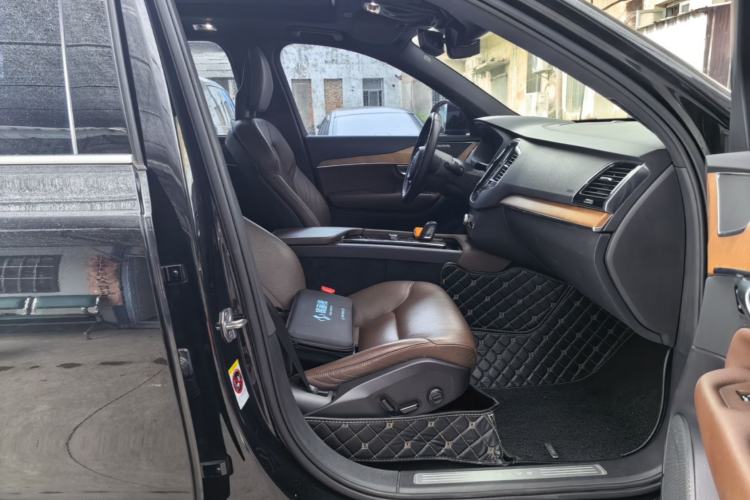 Used Volvo XC90 2021 B6 Zhiyi Luxury Edition 7-Seater Right Front Seat