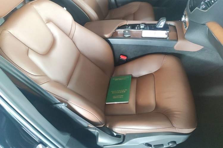 Used Volvo XC90 2021 B6 Zhiyi Luxury Edition 7-Seater Right Front Seat