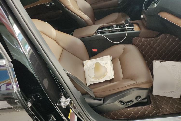 Used Volvo XC90 2021 B6 Zhiyi Luxury Edition 7-Seater Right Front Seat