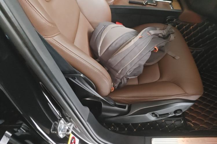 Used Volvo XC90 2021 B5 SmartDrive Luxury Edition 7 Seats Right Front Seat