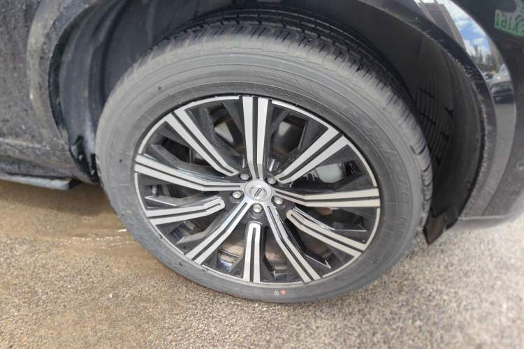 Used Volvo XC90 2021 B6 Luxury Smart Edition 7-Seater Right Front Wheel Hub