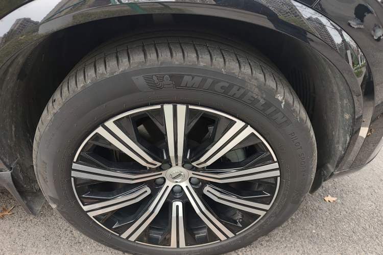 Used Volvo XC90 2021 B6 Zhiyi Luxury Edition 7-Seater Right Front Wheel Hub