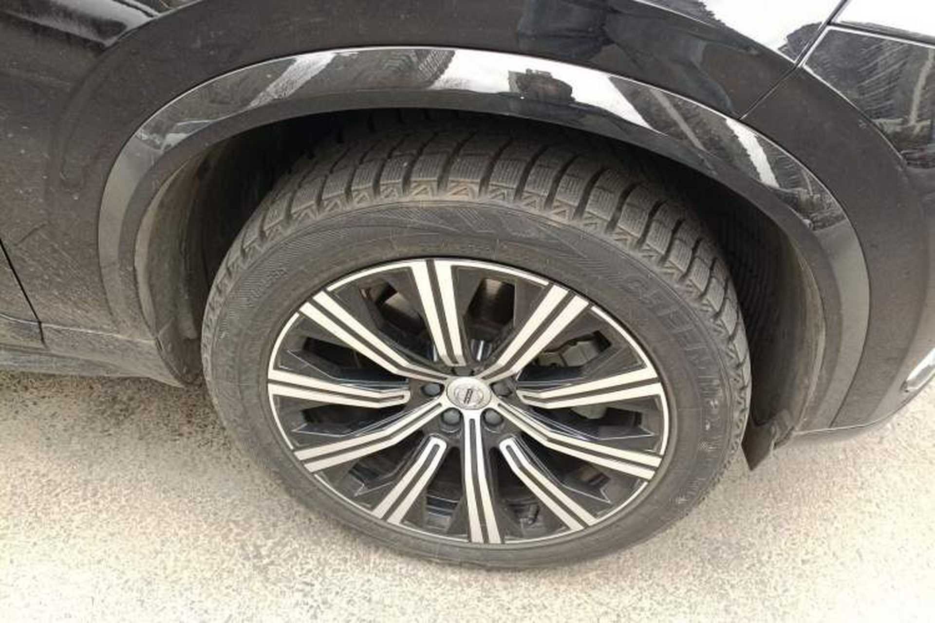 Used Volvo XC90 2021 B5 SmartDrive Luxury Edition 5-seater Right Front Wheel Hub