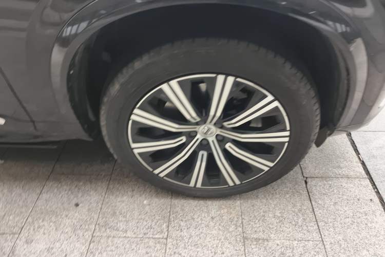 Used Volvo XC90 2021 B6 Zhiyi Luxury Edition 7-Seater Right Front Wheel Hub