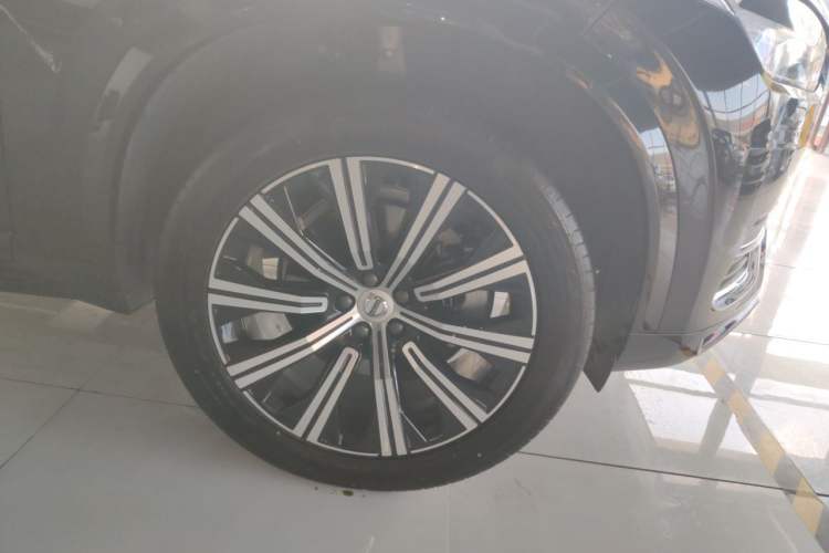 Used Volvo XC90 2021 B6 Zhiyi Luxury Edition 7-Seater Right Front Wheel Hub