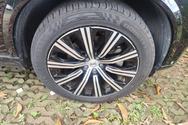 Used Volvo XC90 2021 B6 Zhiyi Luxury Edition 7-Seater Right Front Wheel Hub