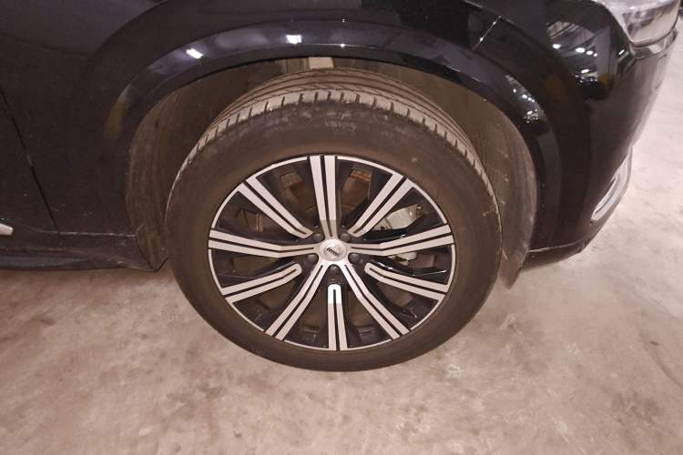 Used Volvo XC90 2021 B6 Zhiyi Luxury Edition 7-Seater Right Front Wheel Hub