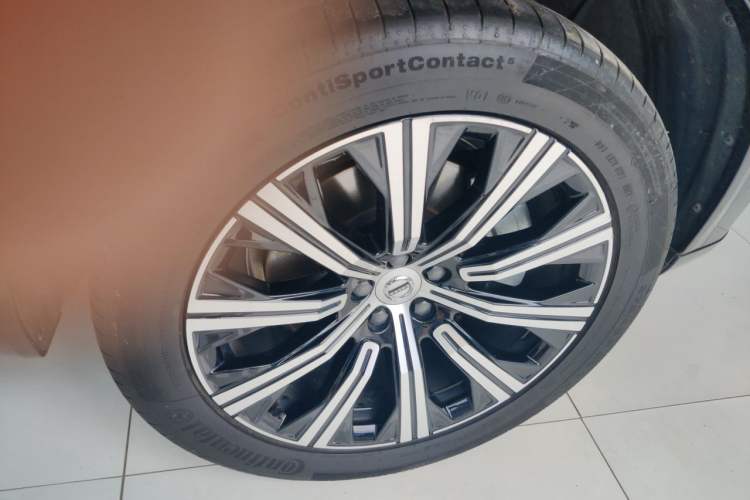 Used Volvo XC90 2021 B6 Zhiyi Luxury Edition 7-Seater Right Front Wheel Hub