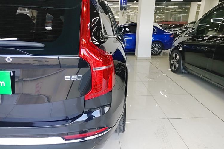 Used Volvo XC90 2021 B5 SmartDrive Luxury Edition 5-seater Right Rear Taillight