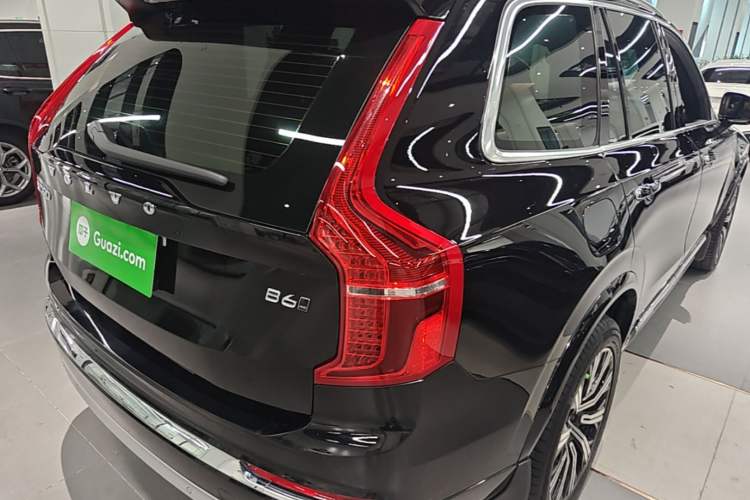 Used Volvo XC90 2021 B6 Zhiyi Luxury Edition 7-Seater Right Rear Taillight