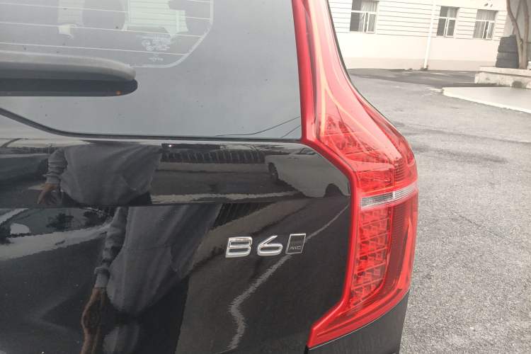 Used Volvo XC90 2021 B6 Luxury Smart Edition 7-Seater Right Rear Taillight