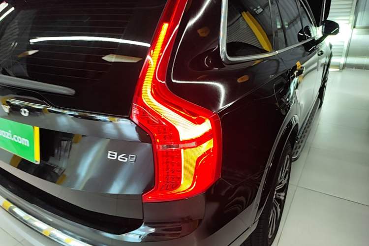 Used Volvo XC90 2021 B6 Luxury Smart Edition 7-Seater Right Rear Taillight
