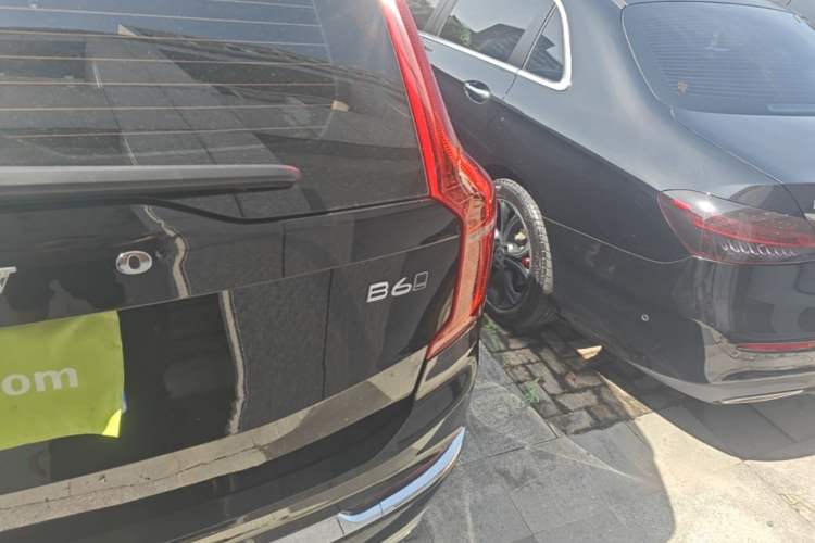 Used Volvo XC90 2021 B6 Luxury Smart Edition 7-Seater Right Rear Taillight