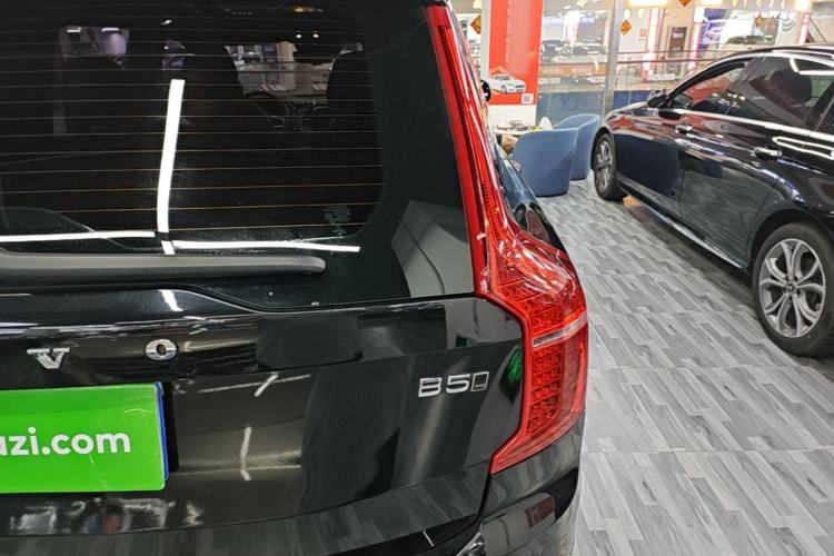 Used Volvo XC90 2021 B5 SmartDrive Luxury Edition 5-seater Right Rear Taillight