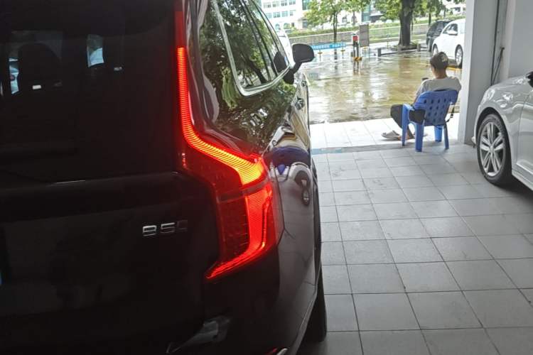 Used Volvo XC90 2021 B5 SmartDrive Luxury Edition 7 Seats Right Rear Taillight