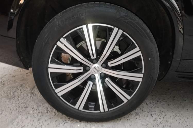 Used Volvo XC90 2021 B6 Zhiyi Luxury Edition 7-Seater Right Rear Wheel Hub