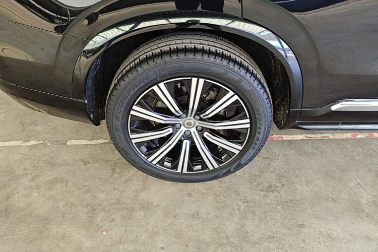 Used Volvo XC90 2021 B6 Zhiyi Luxury Edition 7-Seater Right Rear Wheel Hub