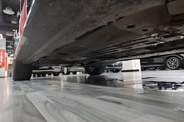 Used Volvo XC90 2021 B5 SmartDrive Luxury Edition 5-seater Right Side Sill