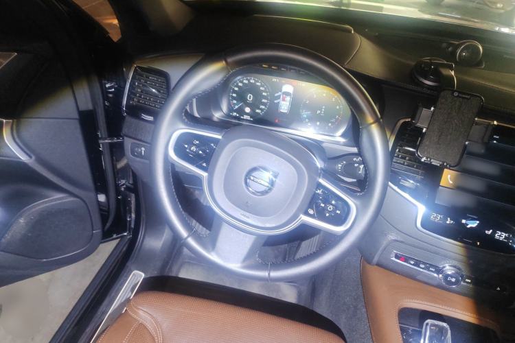 Used Volvo XC90 2021 B6 Luxury Smart Edition 7-Seater Steering Wheel