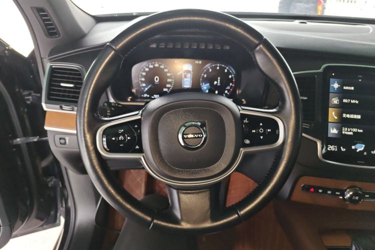 Used Volvo XC90 2021 B5 SmartDrive Luxury Edition 7 Seats Steering Wheel