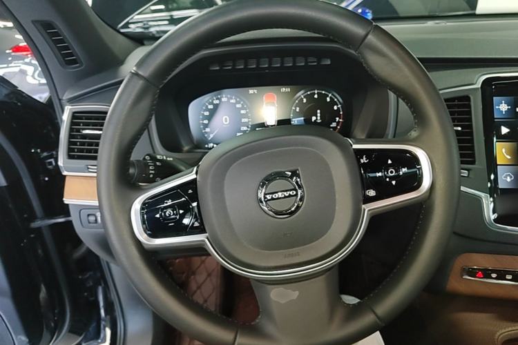 Used Volvo XC90 2021 B5 SmartDrive Luxury Edition 5-seater Steering Wheel