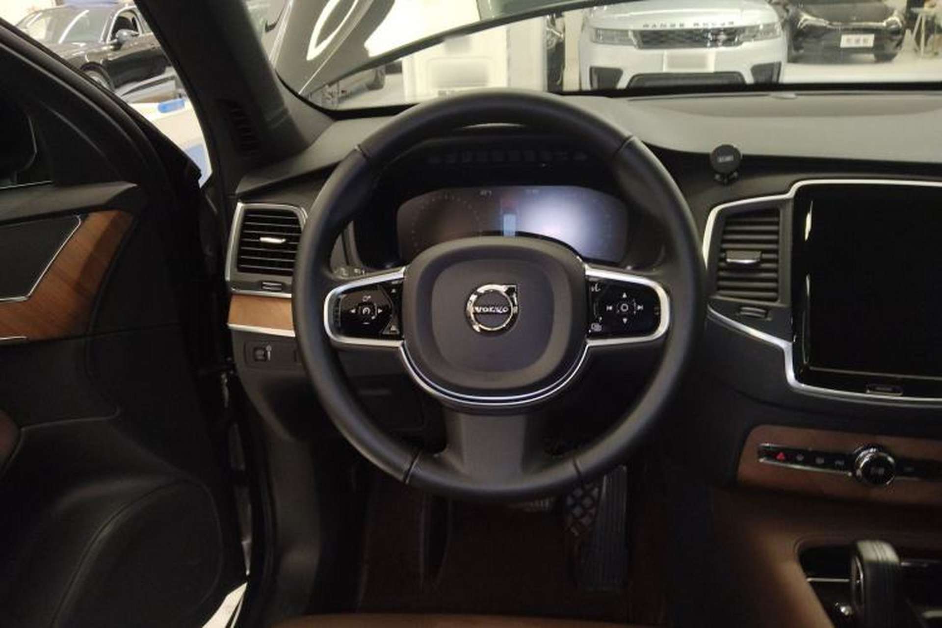 Used Volvo XC90 2021 B5 SmartDrive Luxury Edition 7 Seats Steering Wheel
